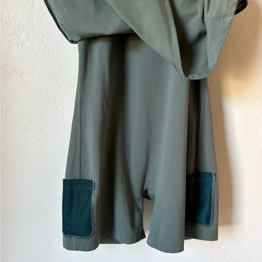 Girlfriend Collective Lola V-Nack dress - Picture 9 of 10